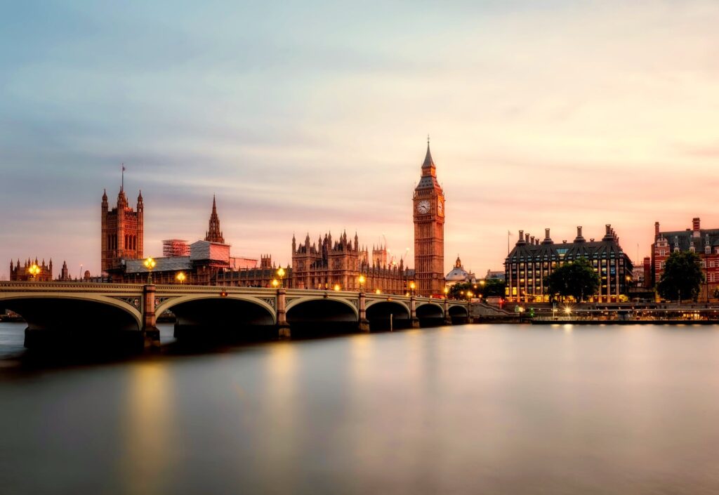 Overview of the top oil and gas courses in the UK